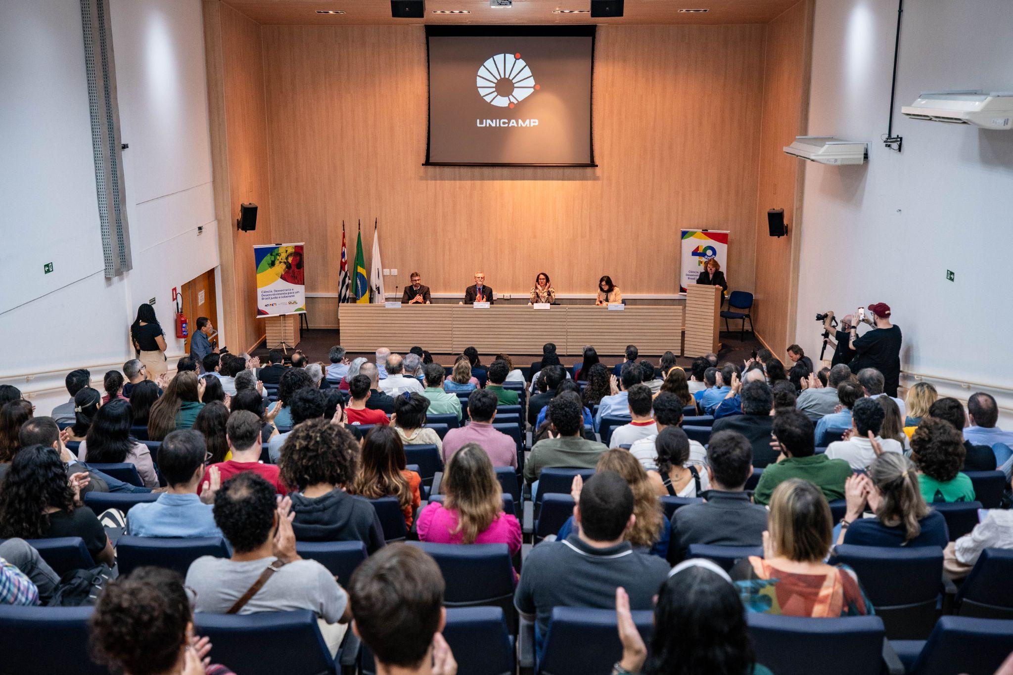 Abertura do evento do auditório Milton Santos (crédito: Rodrigo Cabral)